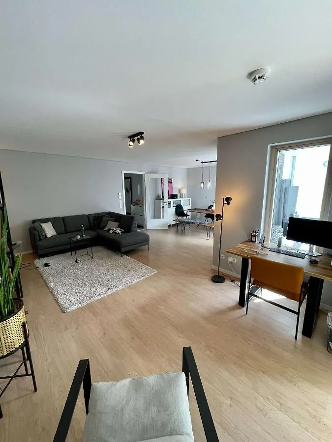 Helle 3-Zimmer-Wohnung Mit Terrasse Frankfurt am Main 0*,  Germany
