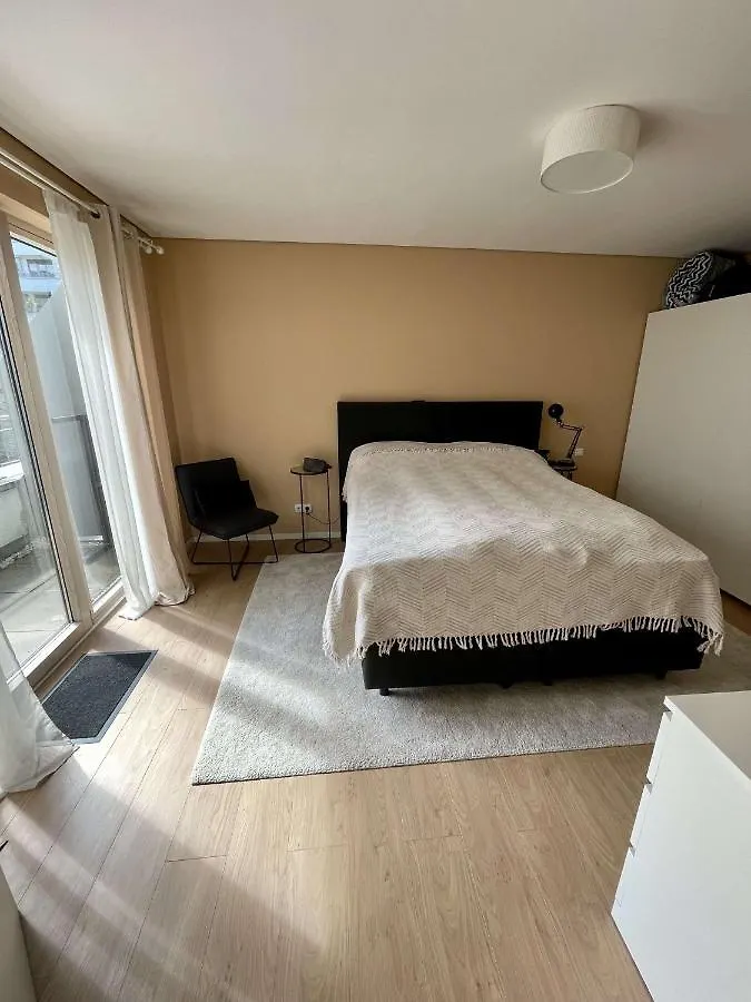 Apartment Helle 3-Zimmer-Wohnung Mit Terrasse Frankfurt am Main