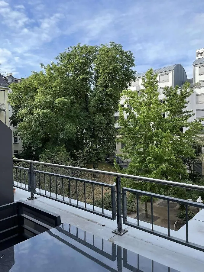 Helle 3-Zimmer-Wohnung Mit Terrasse Frankfurt am Main Apartment